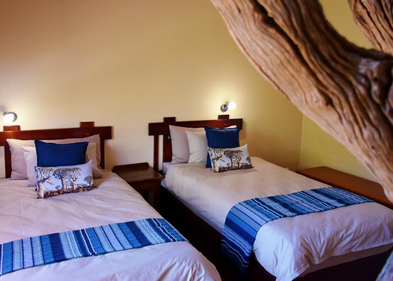 Kamaku Guesthouse Cc Очиваронго Экстерьер фото